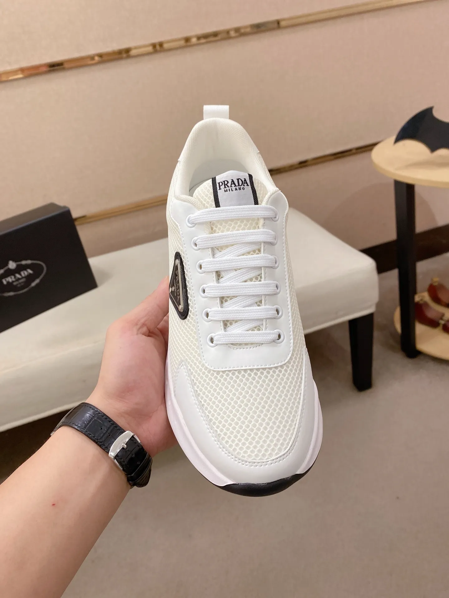 Men's men's shoes💰: 440💰[Prada～Prada] Trendy new styles are on the market. Same style as the official website. Counter quality. Original version. [Strong] [Strong] Imported selected first-layer cowhide. Comfortable and breathable sheepskin lining, fine workmanship, upper layer made of 100% pure cowhide, original last shape, comfortable on the feet, shoe sizes 38 to 44
